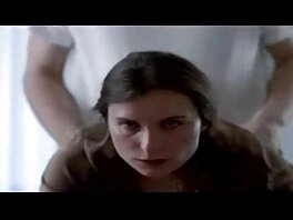 Angela White con grandi tette film per adulti italiani gratis naturali e culo viene scopata da uno stallone